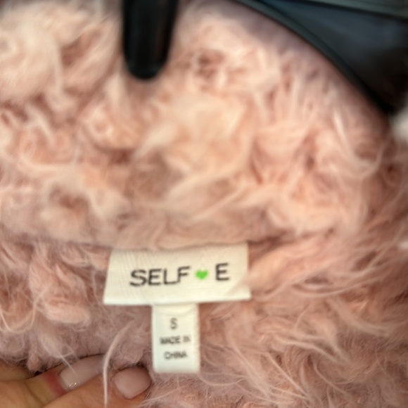 Selfie plush faux fur jacket. Small. Dusty rose color - Picture 4 of 6